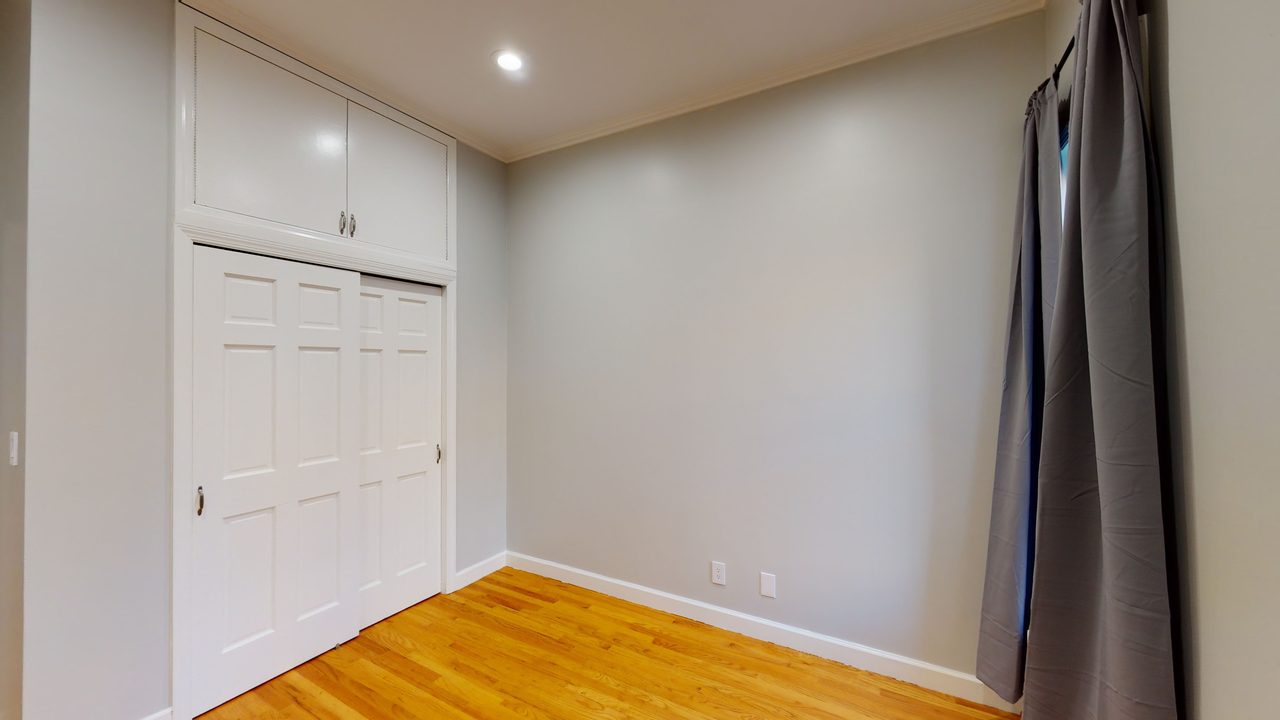 #779: Hamilton Heights - Queen Bedroom C - #779: Hamilton Heights - Gallery - 2