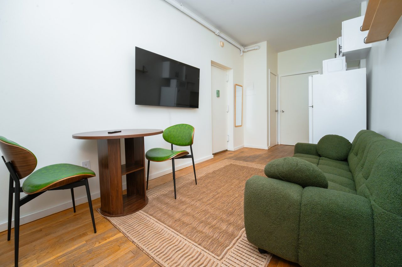 #904: Columbus Circle - 1 Bedroom (Full) - 6
