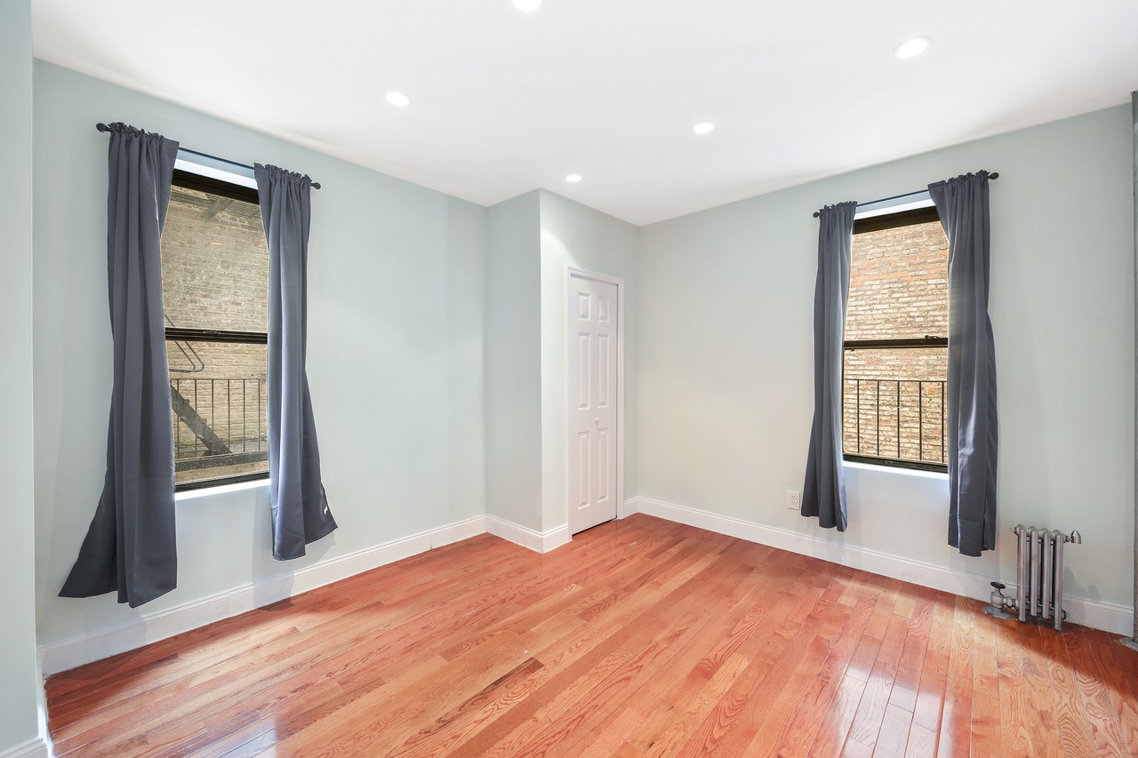  #746: East Harlem - Queen Bedroom A  -  #746: East Harlem  - Gallery -  10