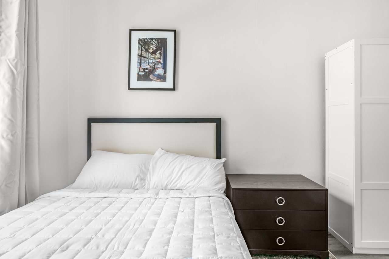#1361: Lower East Side - Full Bedroom A - 11