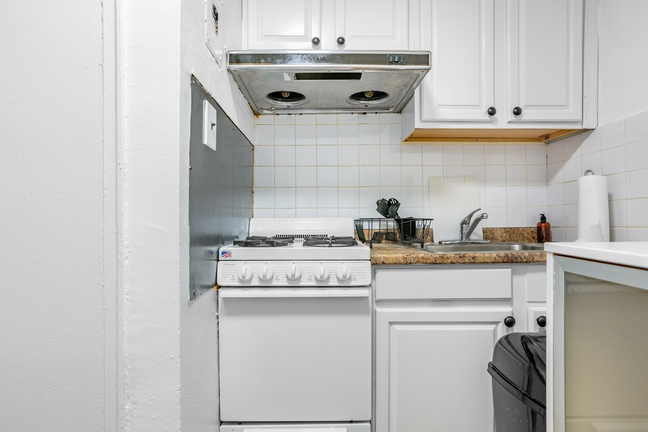 #1361: Lower East Side - Full Bedroom A - 6