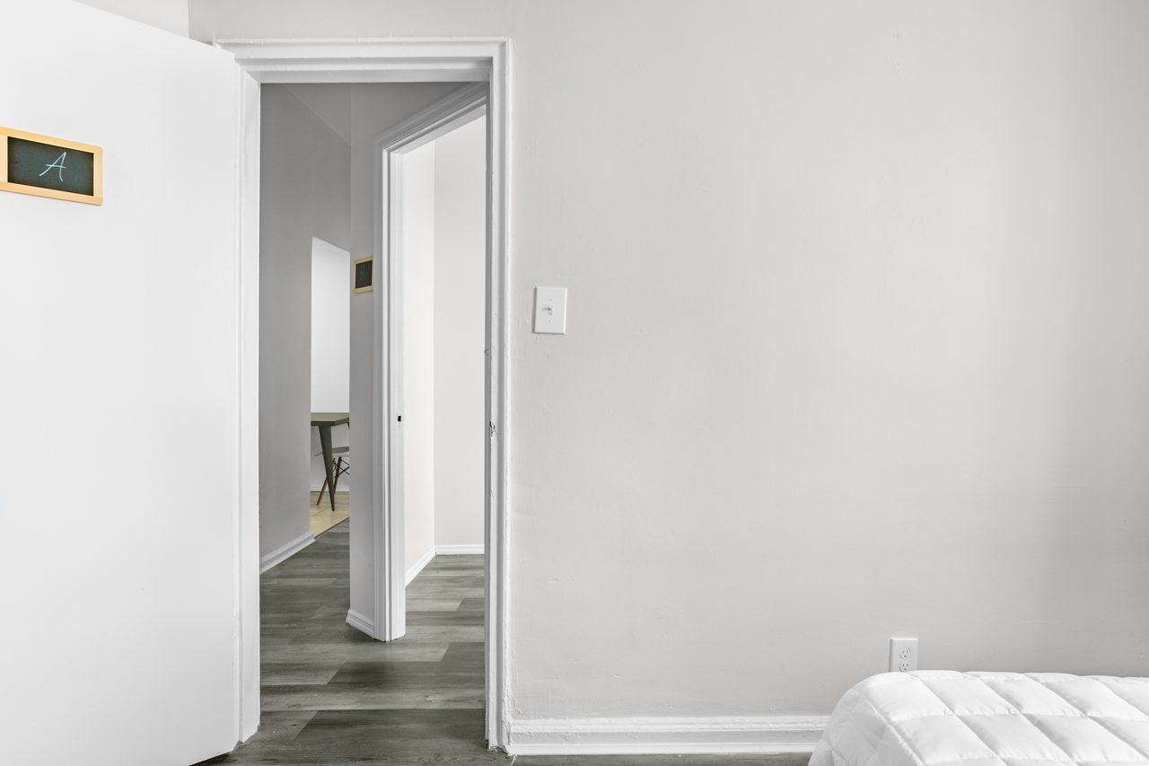 #1361: Lower East Side - Full Bedroom A - 10