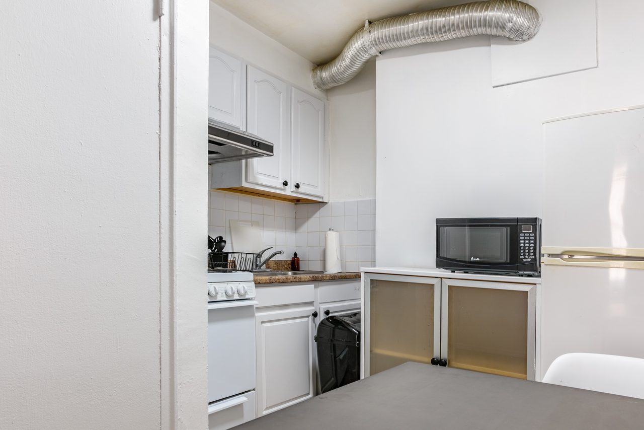 #1361: Lower East Side - Full Bedroom C - 8