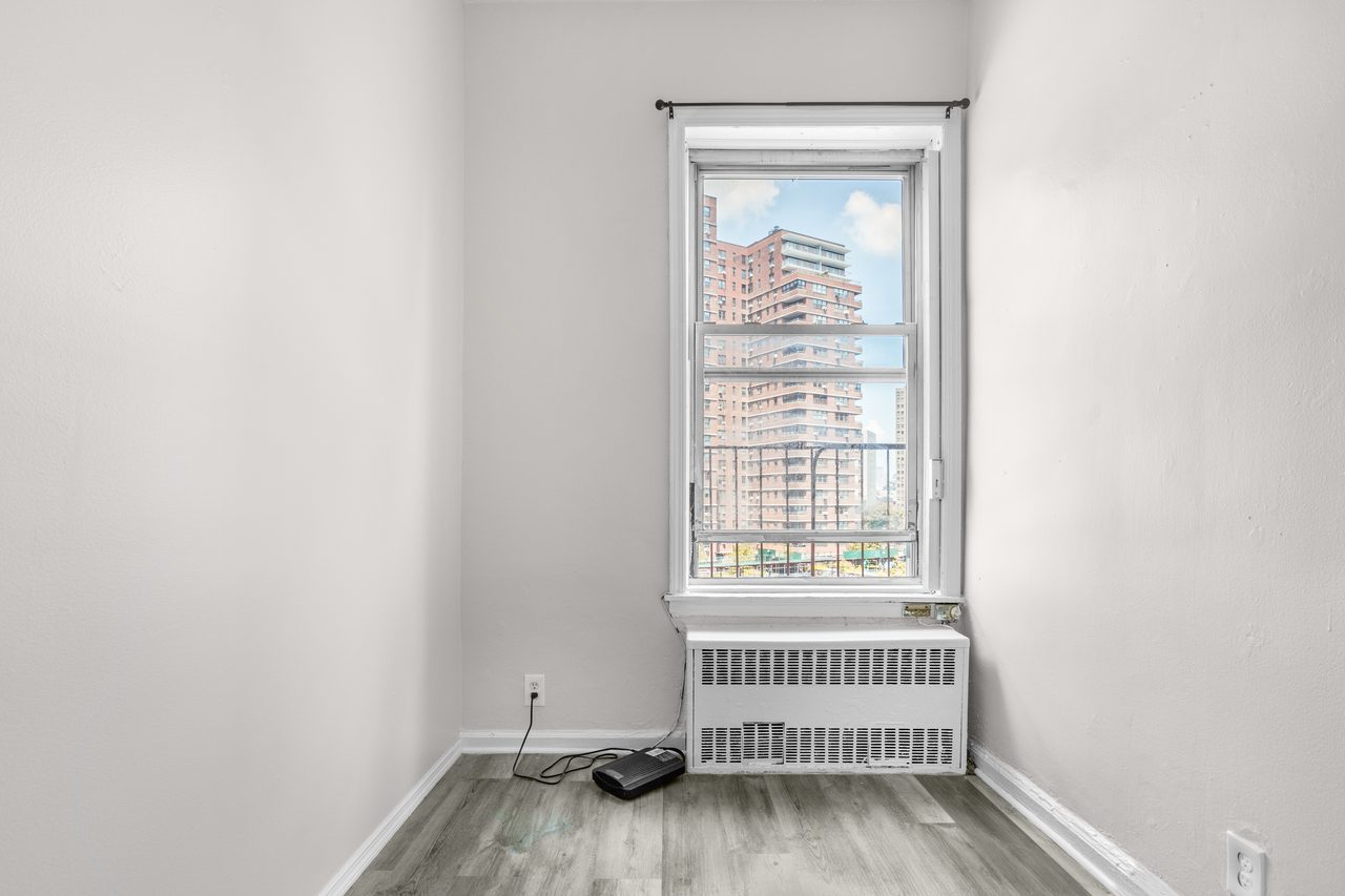 #1361: Lower East Side - Twin Bedroom B - 3