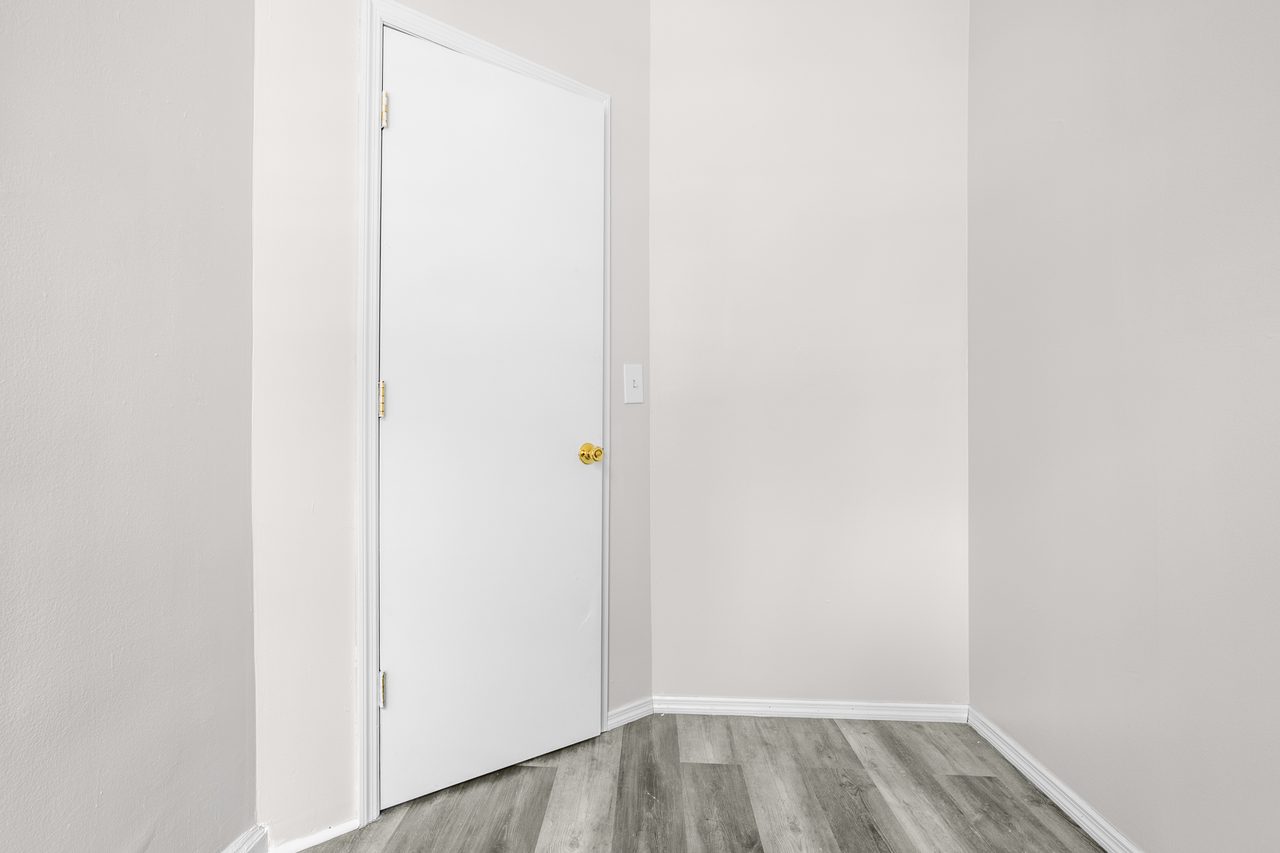 #1361: Lower East Side - Twin Bedroom B - 4
