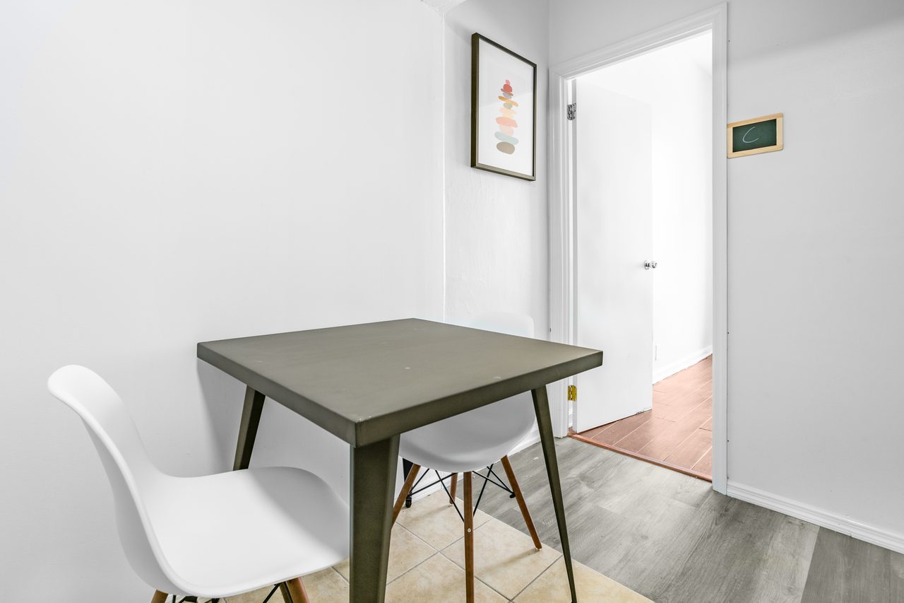 #1361: Lower East Side - Twin Bedroom B - 5
