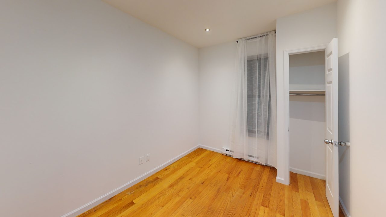 #1791: Upper West Side - Queen Bedroom F - 2