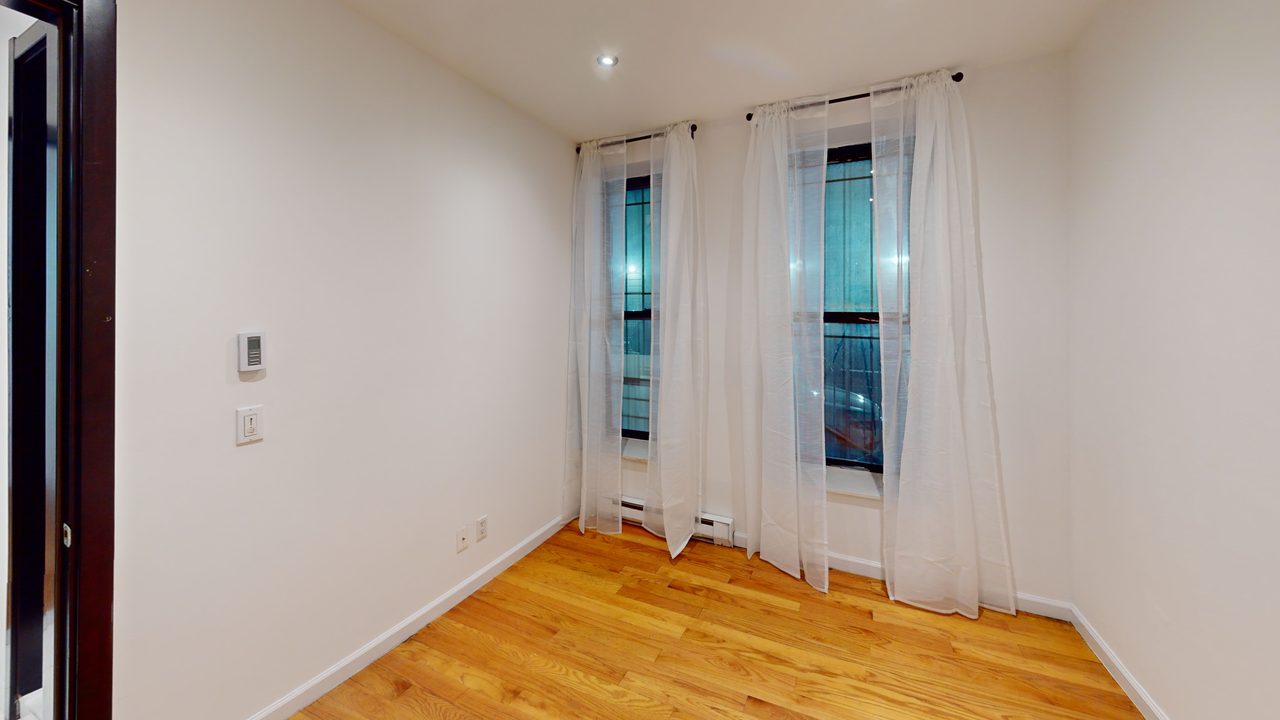 #1791: Upper West Side - Queen Bedroom E - 11