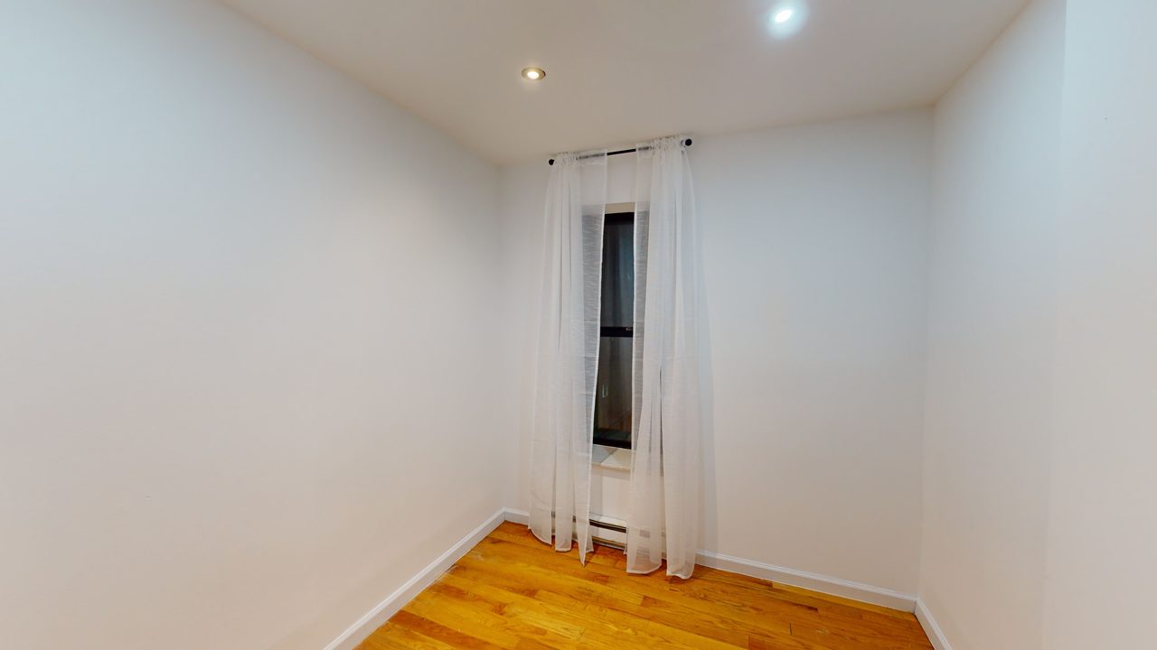 #1791: Upper West Side - Queen Bedroom D - 2