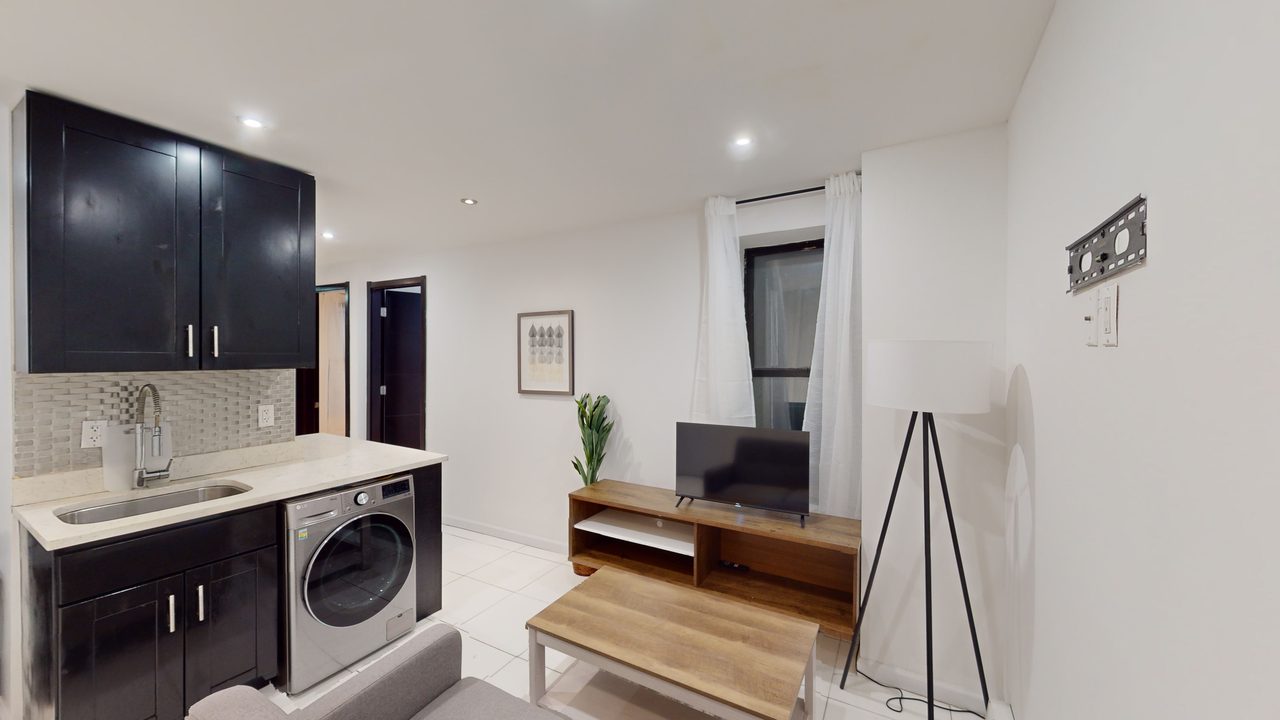  #1791: Upper West Side - Queen Bedroom F  -  #1791: Upper West Side  - Gallery -  1