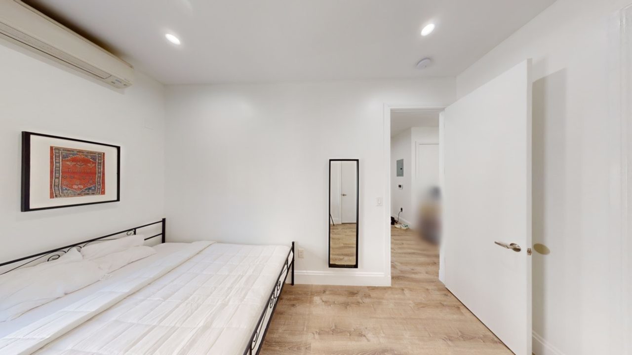 #1736: Greenpoint - Full Bedroom C - 9