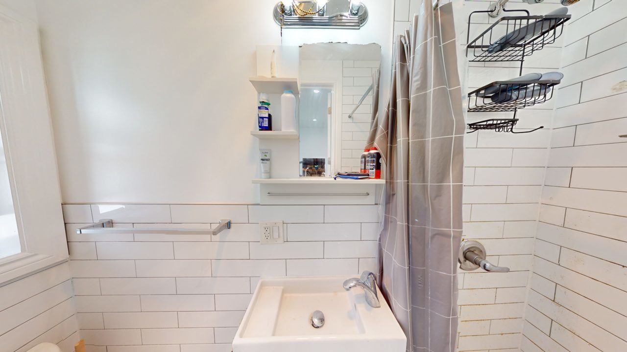 #1736: Greenpoint - Full Bedroom B W/ Private Bathroom - 1