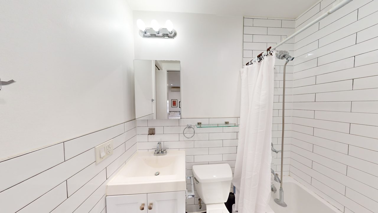 #1736: Greenpoint - Full Bedroom B W/ Private Bathroom - 3