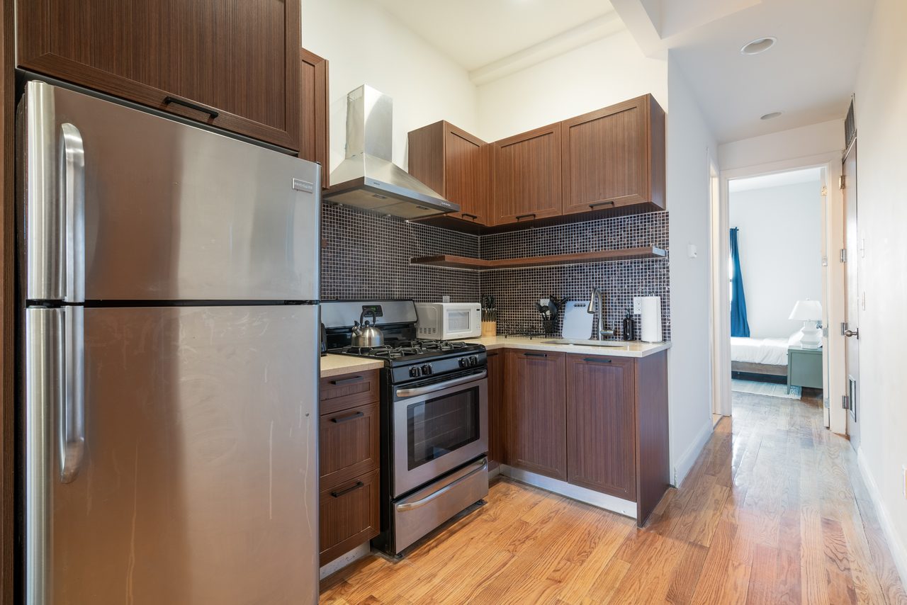 #892: Bushwick - Queen Bedroom C - 16