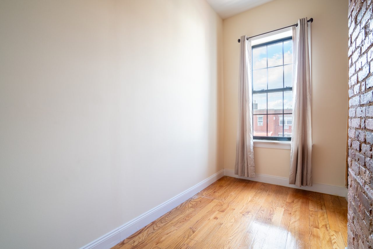 #892: Bushwick - Twin Bedroom B - 4