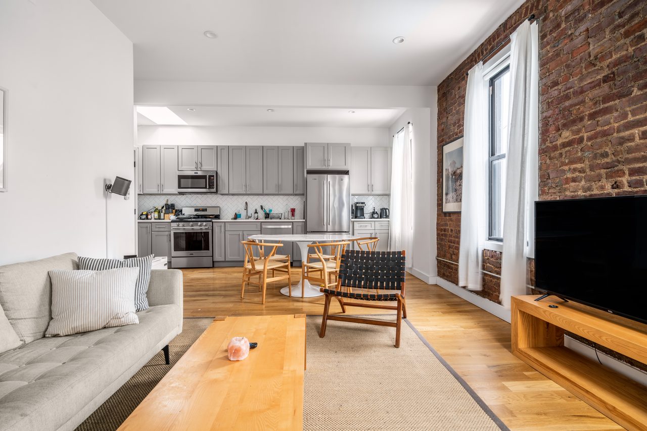#1408: Ridgewood - Full Bedroom A (Furnished Only) - 4