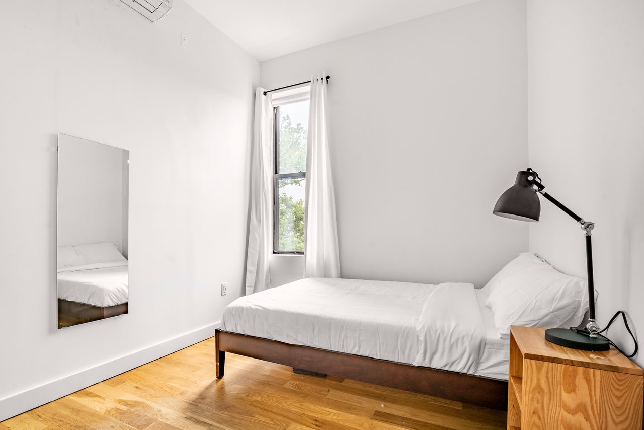 #1408: Ridgewood - Full Bedroom E (Furnished Only) - 4