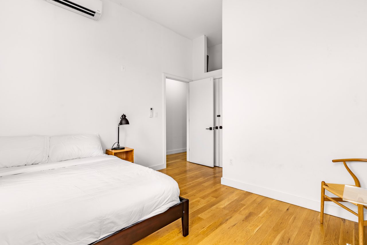 #1408: Ridgewood - Full Bedroom B W/Private Bathroom - #1408: Ridgewood - Gallery - 16