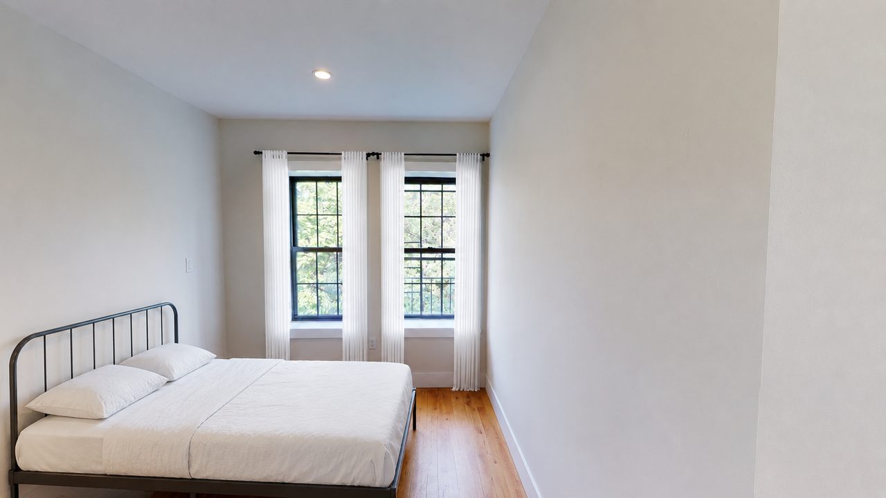 #1290: Bedford-Stuyvesant - Full Bedroom B - 2