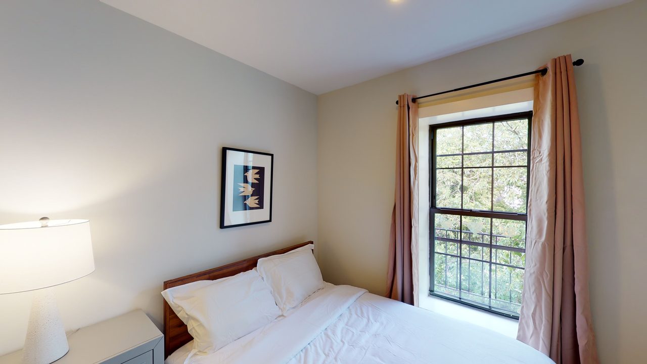 #1290: Bedford-Stuyvesant - Full Bedroom A - 2