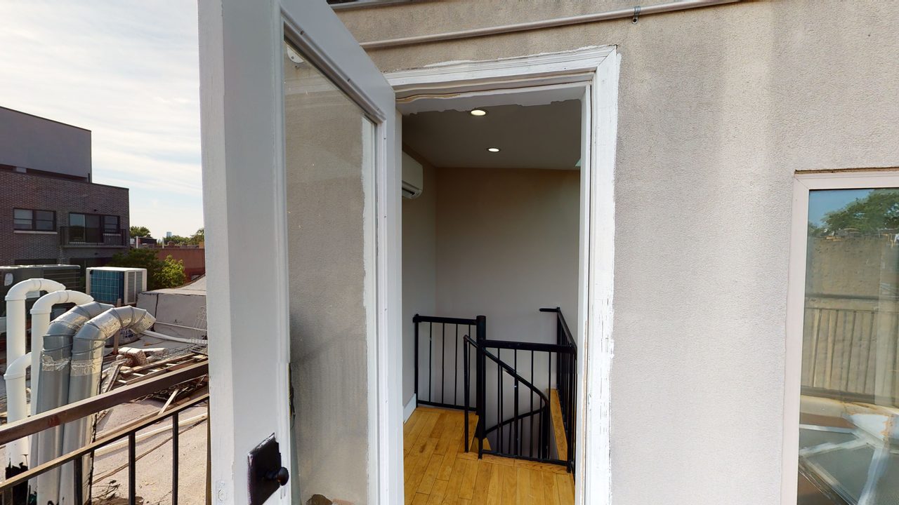 #1290: Bedford-Stuyvesant - Full Bedroom E - 14