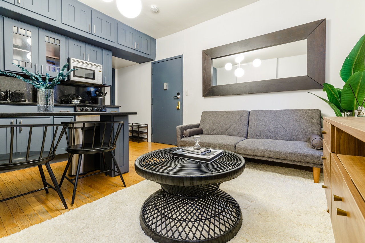 #282: Columbus Circle - 1 Bedroom (Full) - #282: Columbus Circle - Gallery - 5