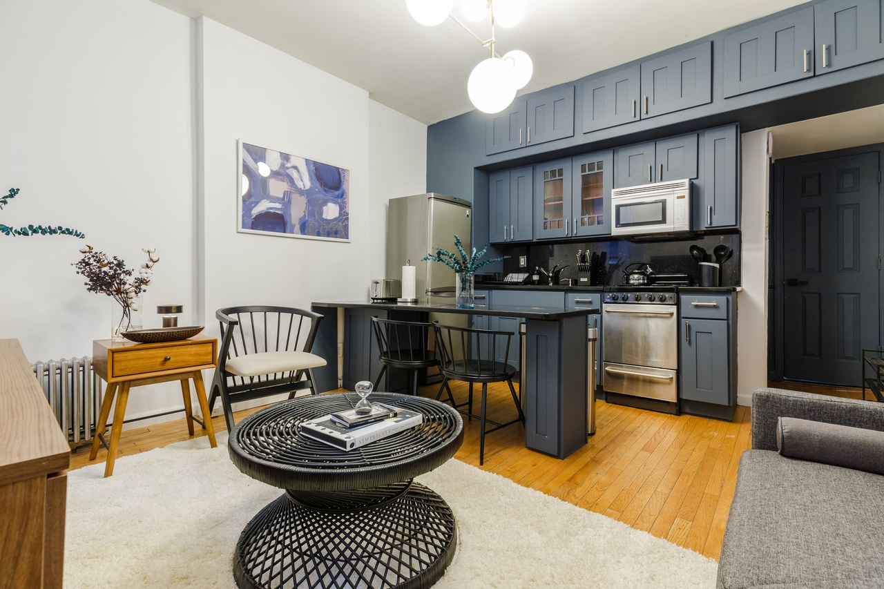 #282: Columbus Circle - 1 Bedroom (Full) - #282: Columbus Circle - Gallery - 10