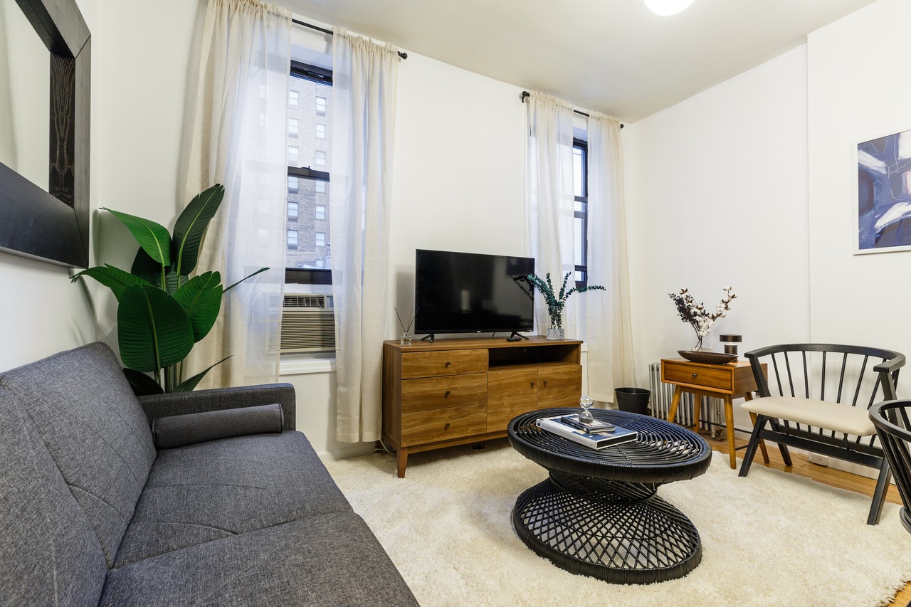 #282: Columbus Circle - 1 Bedroom (Full) - #282: Columbus Circle - Gallery - 4
