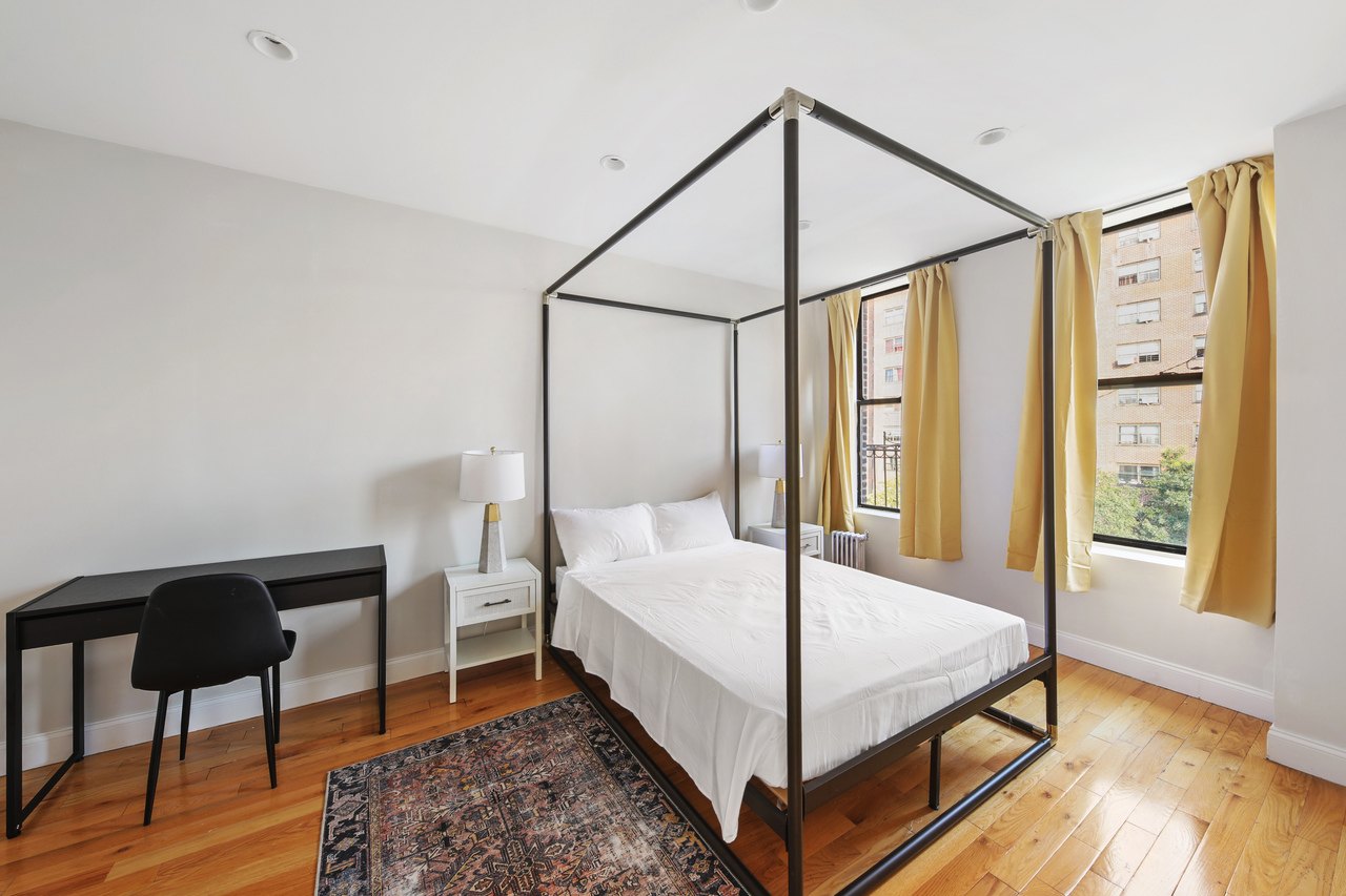 #706: East Harlem - Queen Bedroom A - 12