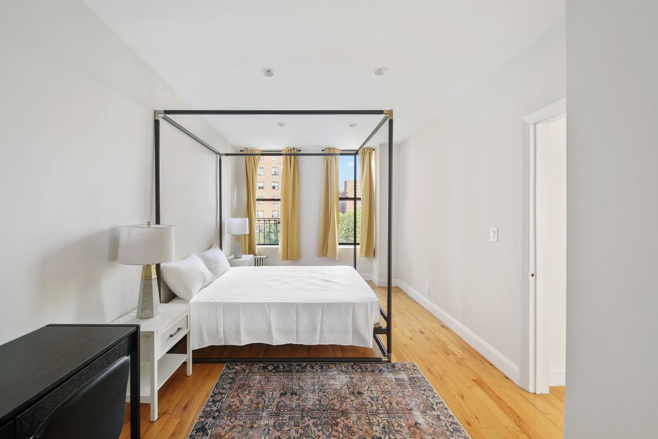 #706: East Harlem - Queen Bedroom A - 2