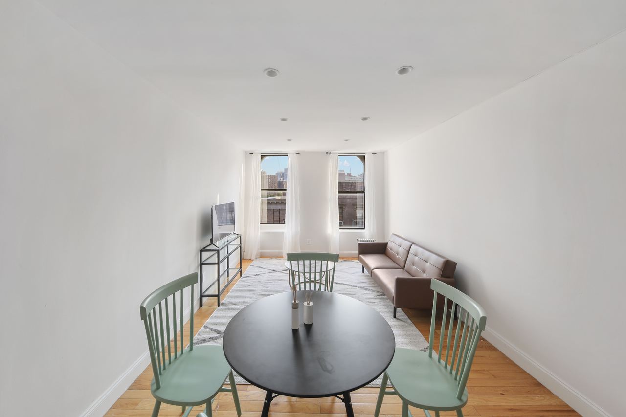#706: East Harlem - Queen Bedroom B - 7