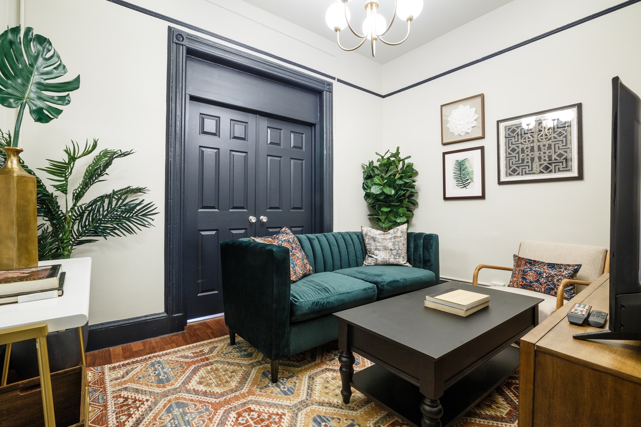 #137: Hell's Kitchen - Full Bedroom 1A - #137: Hell's Kitchen - Gallery - 2