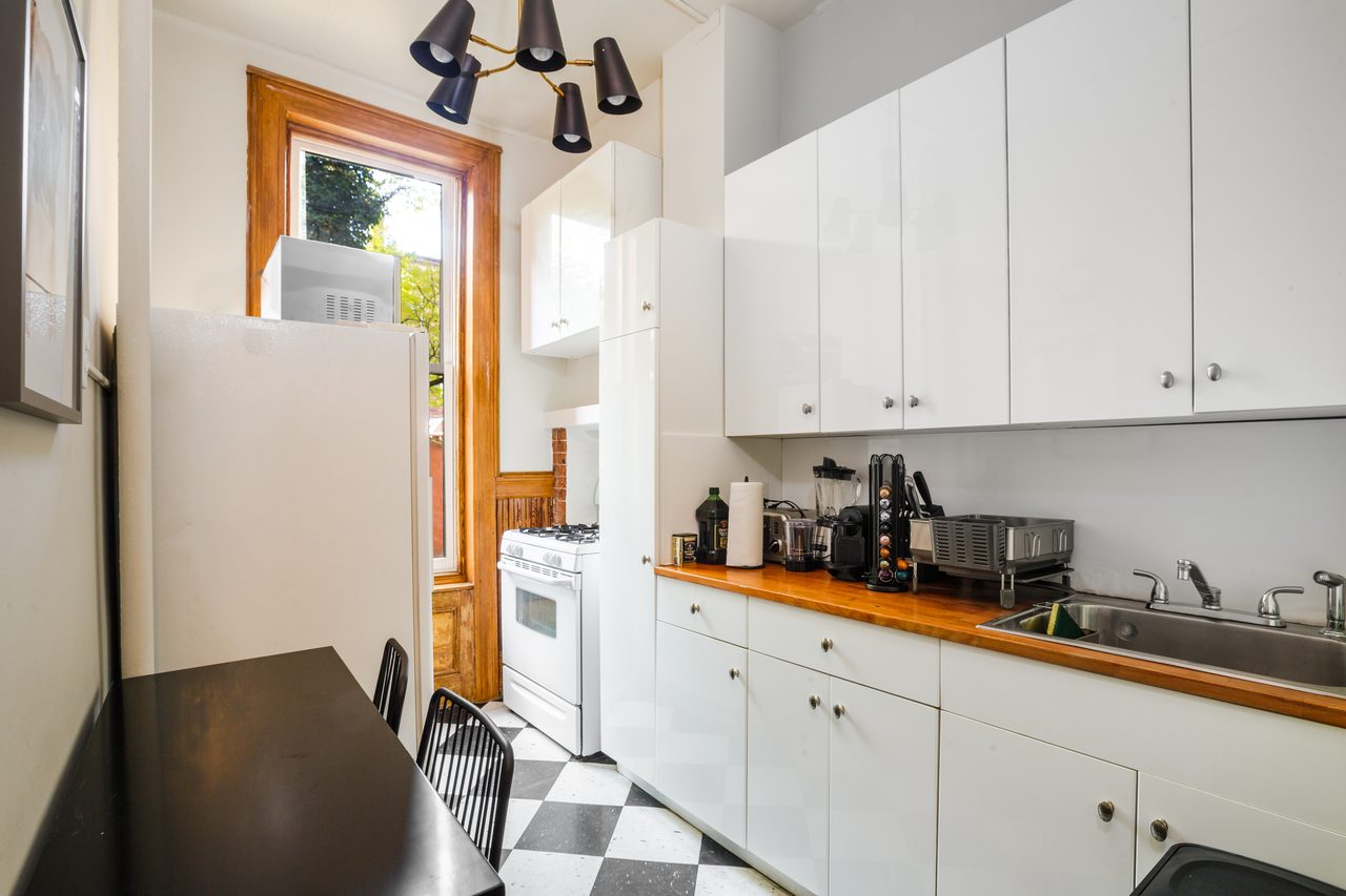 #137: Hell's Kitchen - Full Bedroom 1C - #137: Hell's Kitchen - Gallery - 6