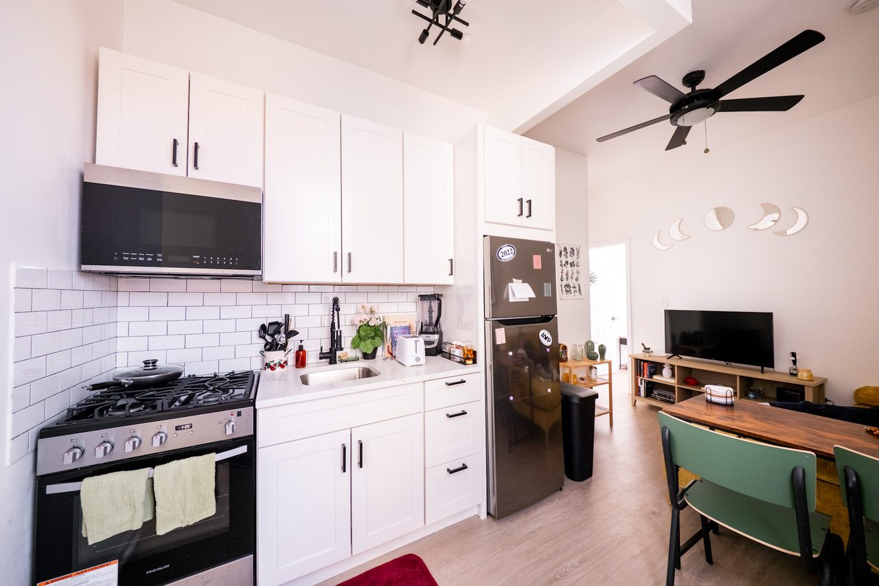 #1807: Bushwick - Queen Bedroom A - 6