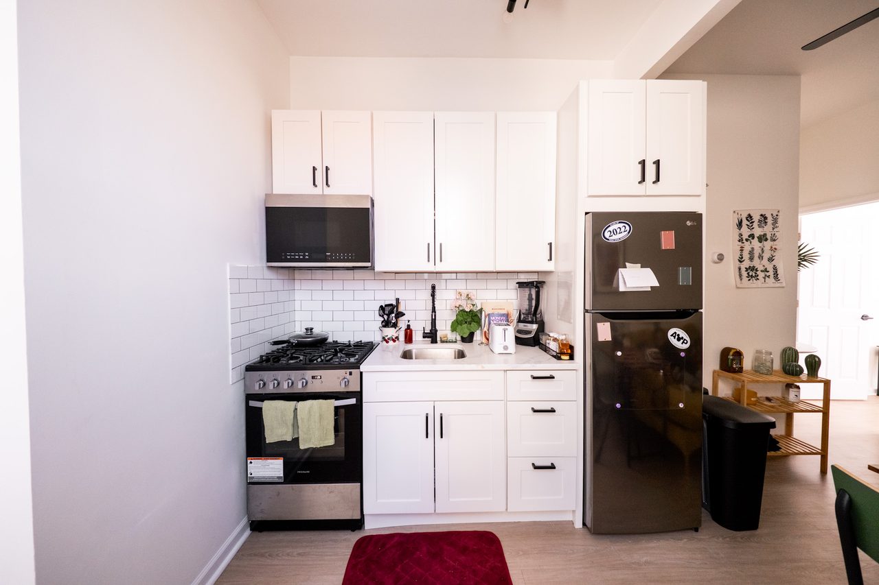  #1807: Bushwick - Queen Bedroom B  -  #1807: Bushwick  - Gallery -  7