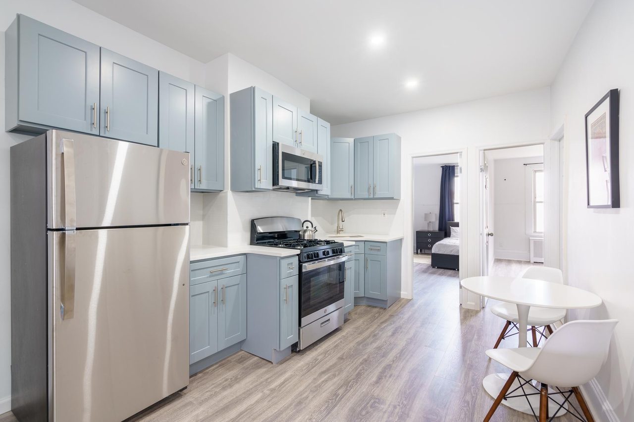 #1266: Astoria - Full Bedroom A - 5