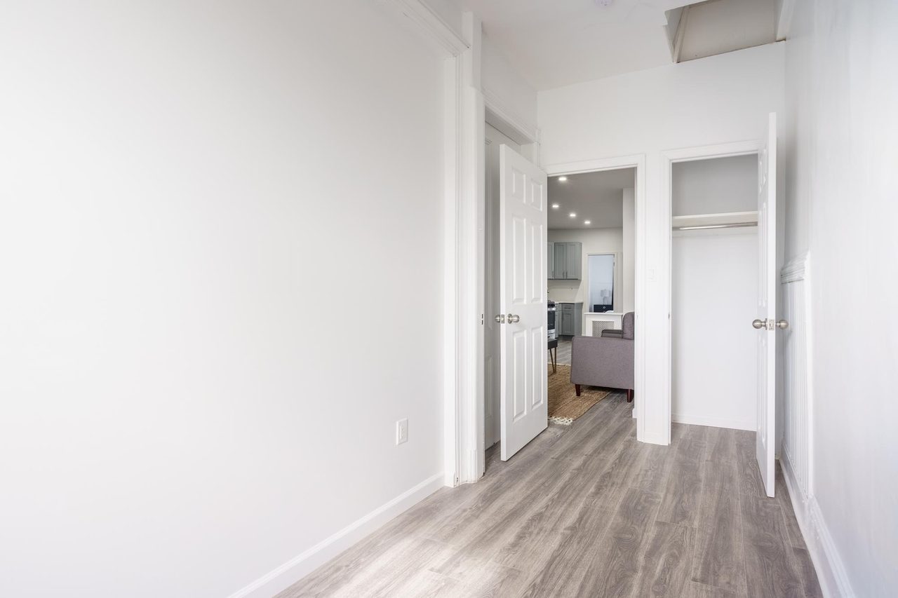  #1266: Astoria - Twin Bedroom D  -  #1266: Astoria  - Gallery -  8