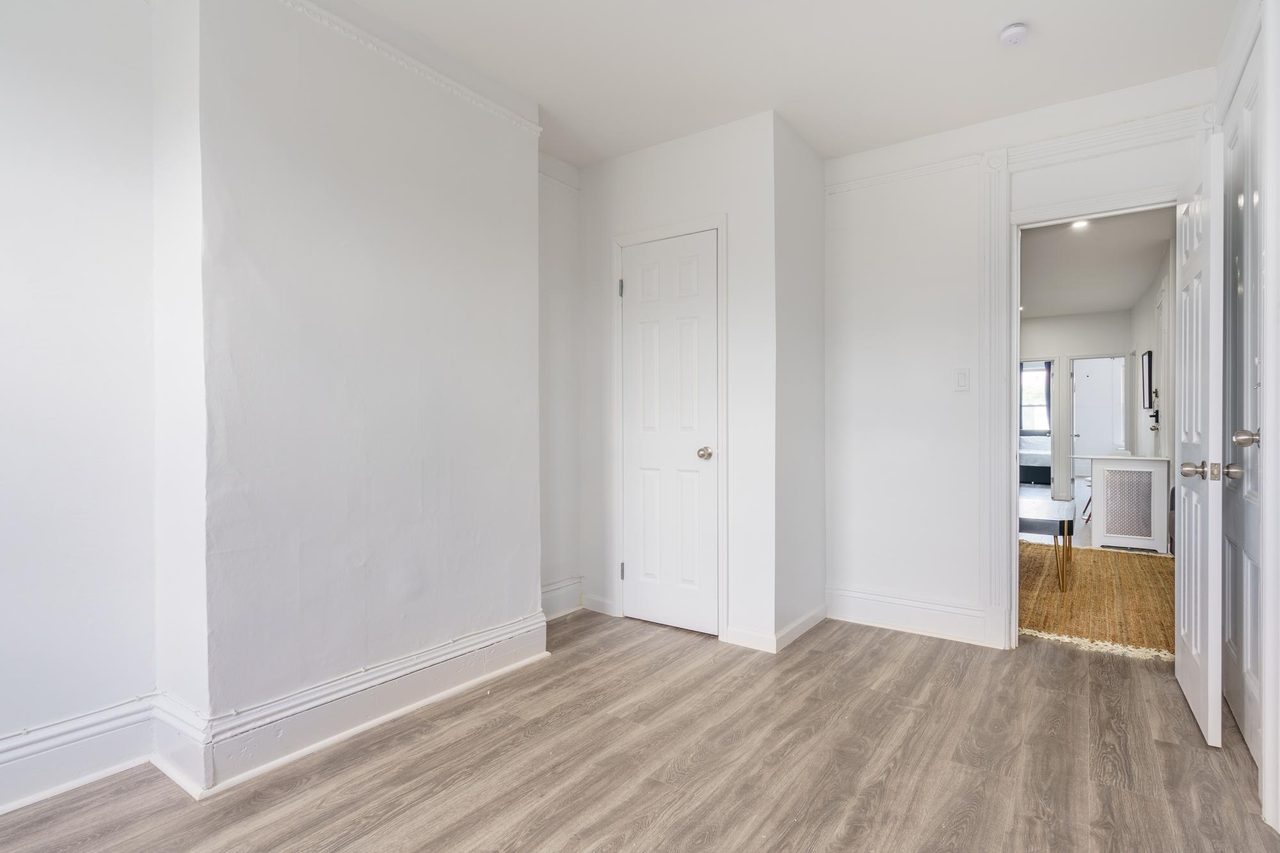 #1266: Astoria - Full Bedroom C - 6