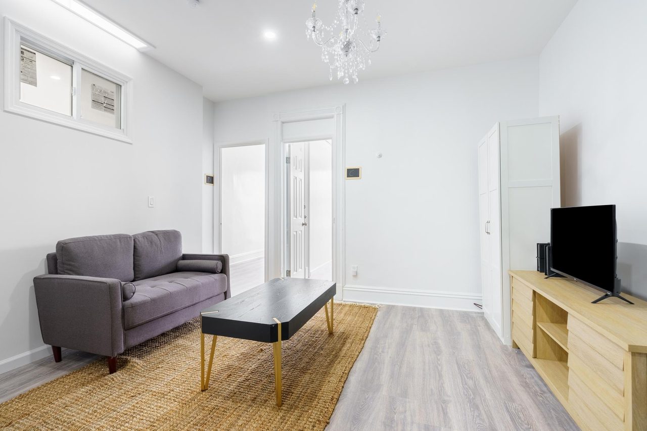 #1266: Astoria - Twin Bedroom B - 4