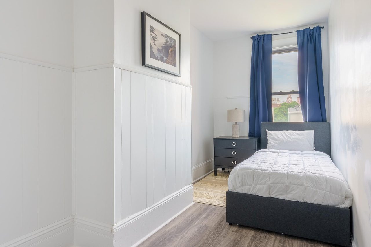 #1266: Astoria - Twin Bedroom B - 7