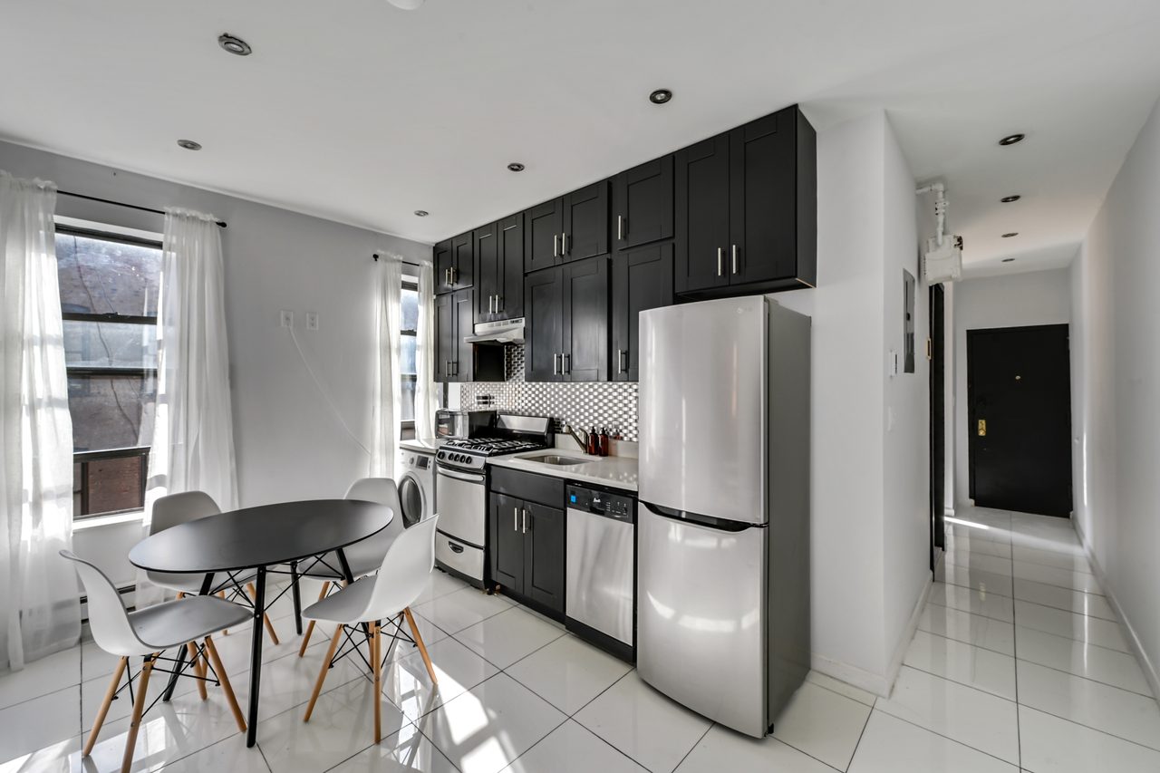 #763: Upper West Side - Twin Bedroom D - #763: Upper West Side - Gallery - 5