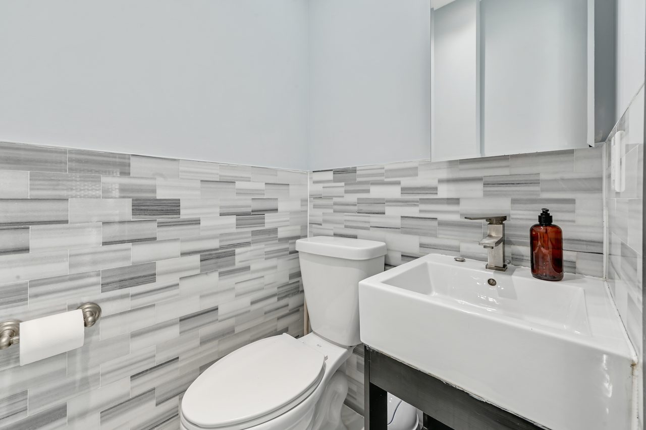 #763: Upper West Side - Queen Bedroom B - #763: Upper West Side - Gallery - 7