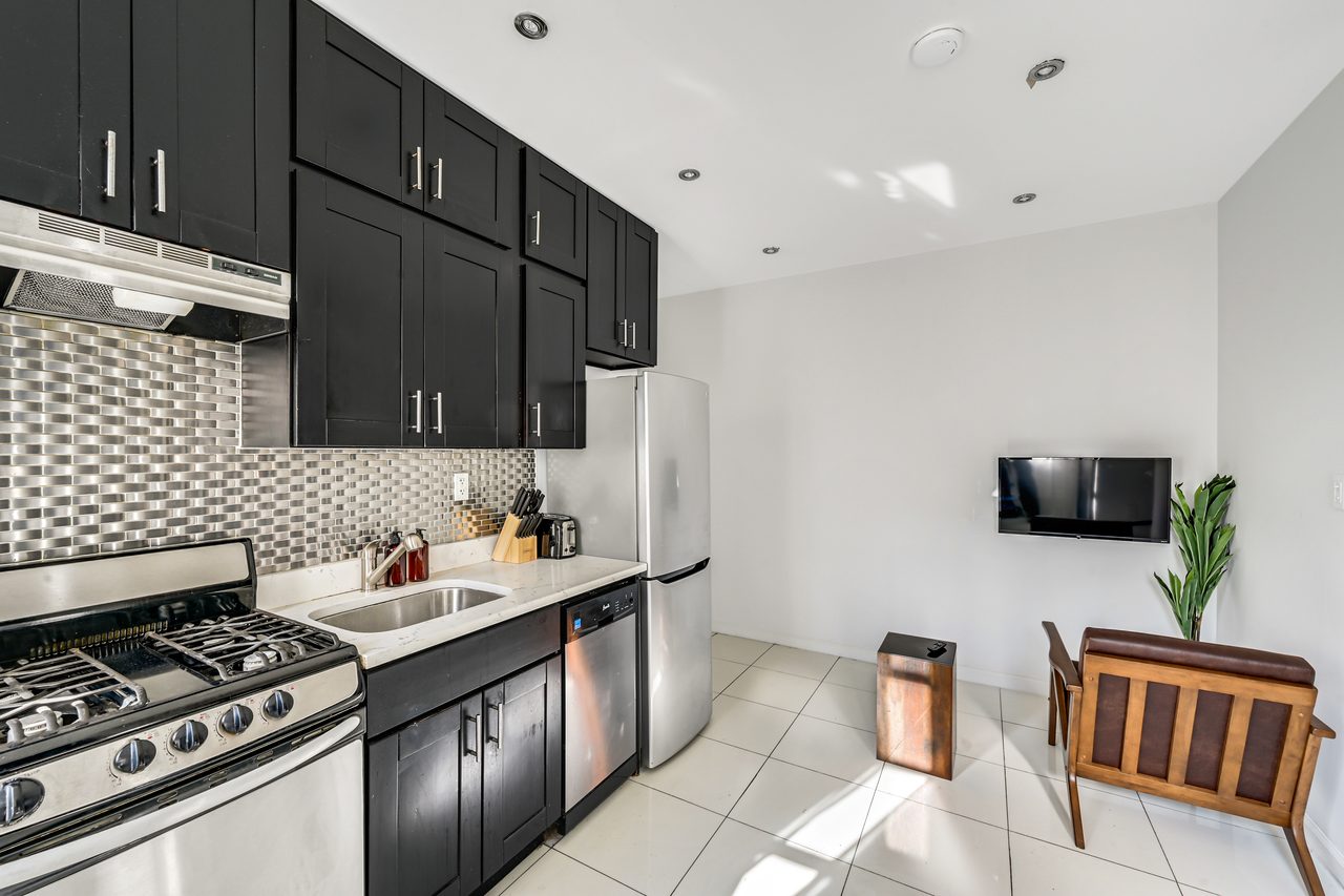 #763: Upper West Side - Full Bedroom C - #763: Upper West Side - Gallery - 9