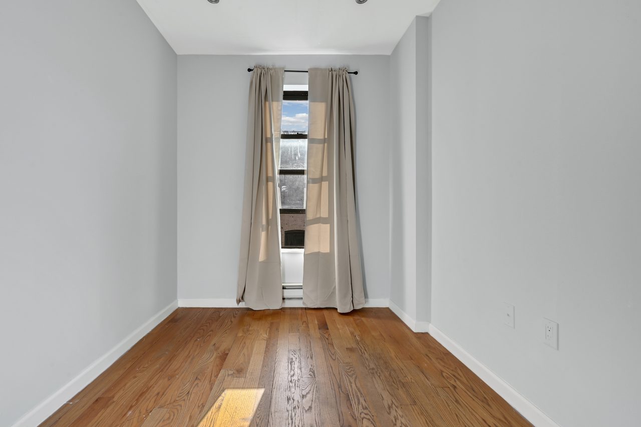 #763: Upper West Side - Full Bedroom C - #763: Upper West Side - Gallery - 4