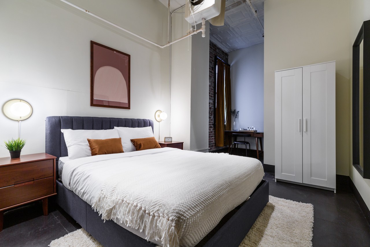  #335: Chelsea - Queen Bedroom C  -  #335: Chelsea  - Gallery -  13