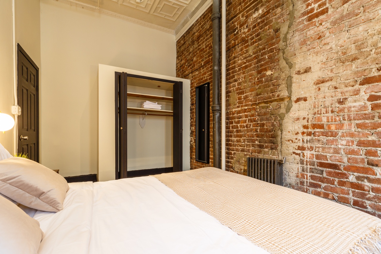 #335: Chelsea - Queen Bedroom A  -  #335: Chelsea  - Gallery -  9
