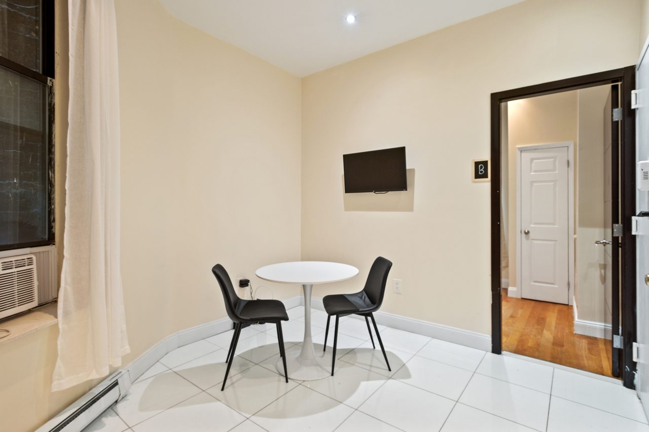#792: Upper West Side - Full Bedroom A - #792: Upper West Side - Gallery - 9