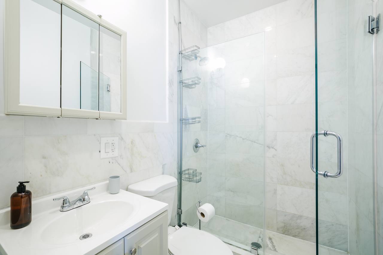 #200: Upper West Side - Queen Bedroom B - 4