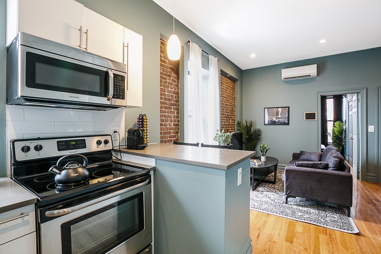 #200: Upper West Side - Queen Bedroom C - 6