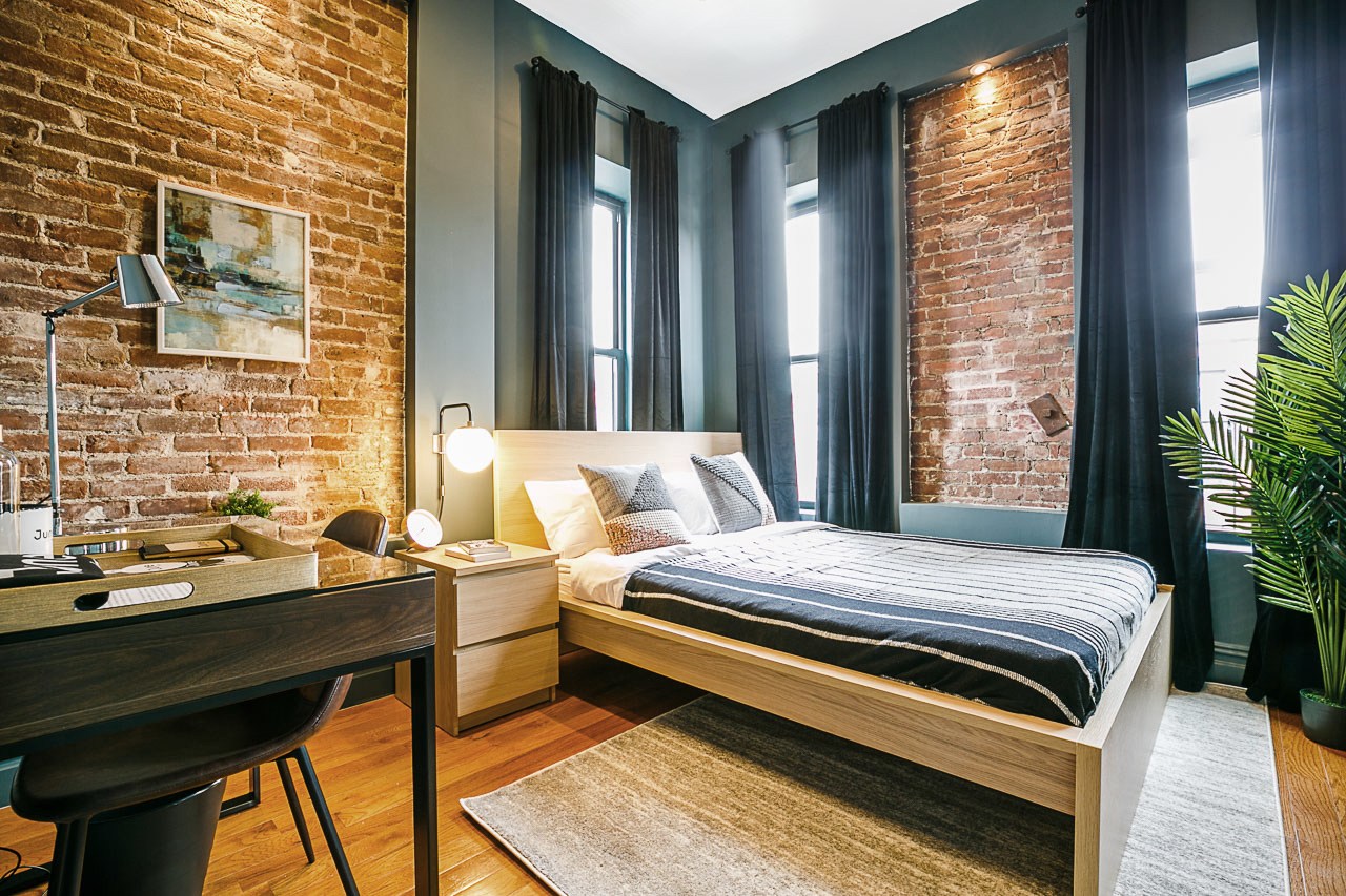 #200: Upper West Side - Queen Bedroom C - 10